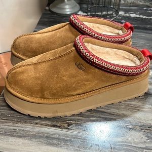 UGG® Tazz Suede Platform Slipper Clogs